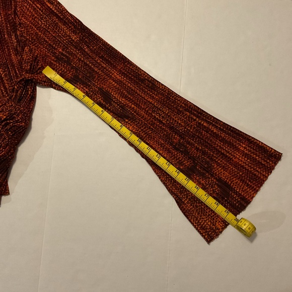 Urban Outfitters Women’s Plisse Peplum Crop Top Brown - Picture 5 of 11